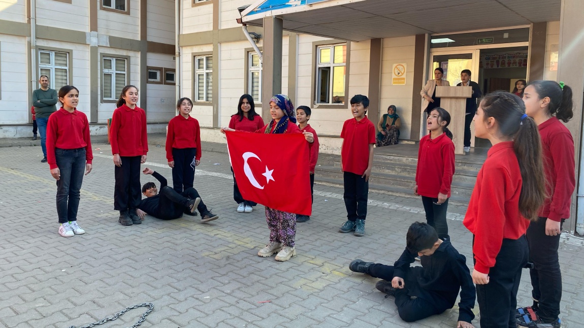 12 Mart İstiklal Marşı'nın Kabulünün 104. Yıldönümü ve Mehmet Akif Ersoy'u Anma Günü kutlandı.